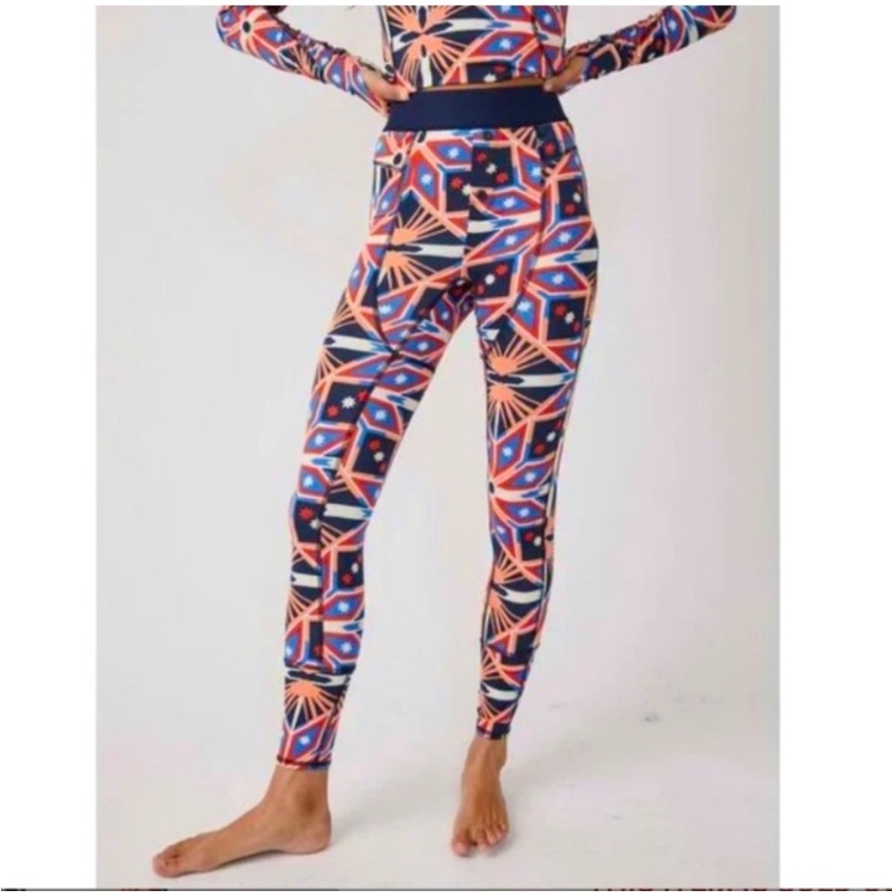 Free People FP Movement Fireside Printed Base Layer Legging Size Large NWT